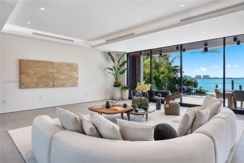 Villa ou maison à vendre à Miami Beach, Floride: 6 chambres, 567.54 m2 № 2089385 - photo 13