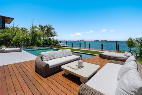 Villa ou maison à vendre à Miami Beach, Floride: 6 chambres, 567.54 m2 № 2089385 - photo 29