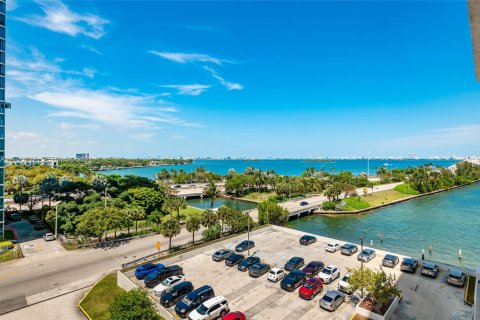 Condominio en alquiler en Miami, Florida, 2 dormitorios, 91.97 m2 № 2085714 - foto 27