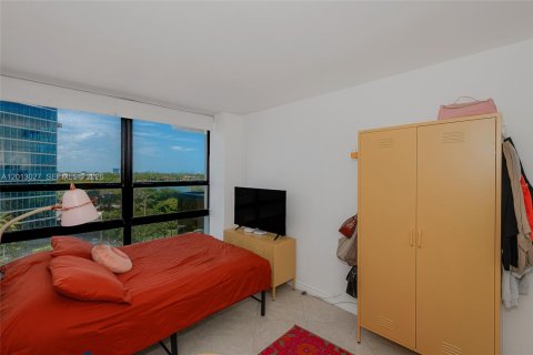 Condominio en alquiler en Miami, Florida, 2 dormitorios, 91.97 m2 № 2085714 - foto 15