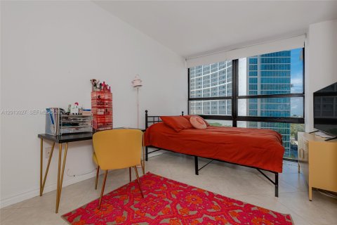 Condominio en alquiler en Miami, Florida, 2 dormitorios, 91.97 m2 № 2085714 - foto 14