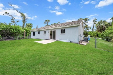 Casa en venta en Port Charlotte, Florida, 2 dormitorios, 91.79 m2 № 1873566 - foto 5