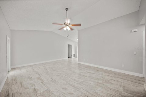 Casa en venta en Port Charlotte, Florida, 2 dormitorios, 91.79 m2 № 1873566 - foto 9