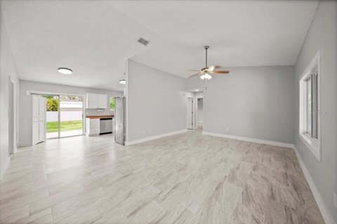 Casa en venta en Port Charlotte, Florida, 2 dormitorios, 91.79 m2 № 1873566 - foto 8