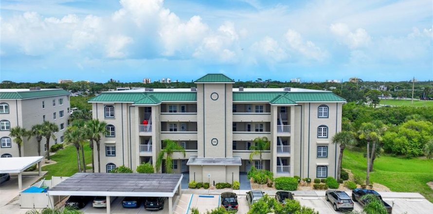 Condo in New Smyrna Beach, Florida, 2 bedrooms  № 1791528