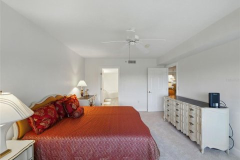 Condo in New Smyrna Beach, Florida, 2 bedrooms  № 1791528 - photo 20