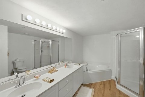 Condo in New Smyrna Beach, Florida, 2 bedrooms  № 1791528 - photo 22