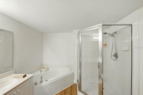 Condo in New Smyrna Beach, Florida, 2 bedrooms  № 1791528 - photo 23