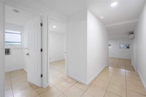 Купить коммерческую недвижимость в Майами, Флорида 110.55м2, № 2054542 - фото 9