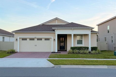 House in Clermont, Florida 3 bedrooms, 187.76 sq.m. № 2206625