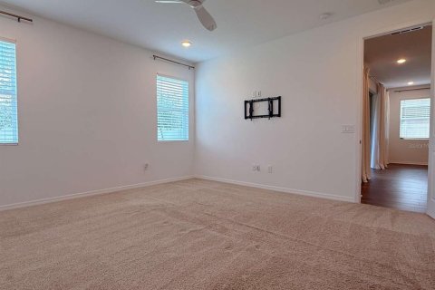 House in Clermont, Florida 3 bedrooms, 187.76 sq.m. № 2206625 - photo 23