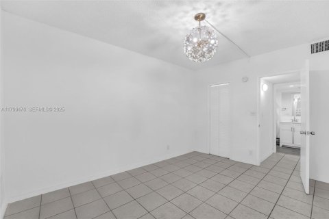 Condominio en venta en Miami, Florida, 1 dormitorio, 53.88 m2 № 2077183 - foto 16