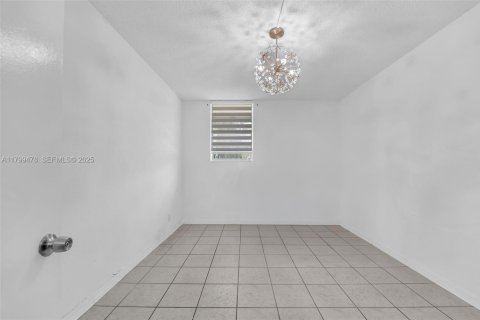 Condominio en venta en Miami, Florida, 1 dormitorio, 53.88 m2 № 2077183 - foto 4