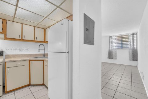 Condominio en venta en Miami, Florida, 1 dormitorio, 53.88 m2 № 2077183 - foto 15
