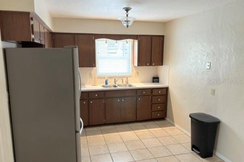 Casa en alquiler en Saint Petersburg, Florida, 2 dormitorios, 109.62 m2 № 1812673 - foto 3