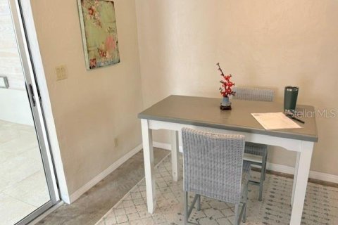 Casa en alquiler en Saint Petersburg, Florida, 2 dormitorios, 109.62 m2 № 1812673 - foto 4
