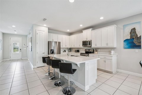 House in Kissimmee, Florida 8 bedrooms, 335.28 sq.m. № 2142425 - photo 19