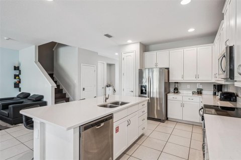 House in Kissimmee, Florida 8 bedrooms, 335.28 sq.m. № 2142425 - photo 20