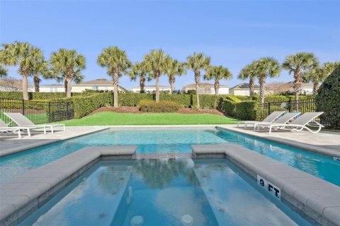 House in Kissimmee, Florida 8 bedrooms, 335.28 sq.m. № 2142425 - photo 13