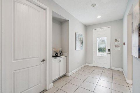 House in Kissimmee, Florida 8 bedrooms, 335.28 sq.m. № 2142425 - photo 16