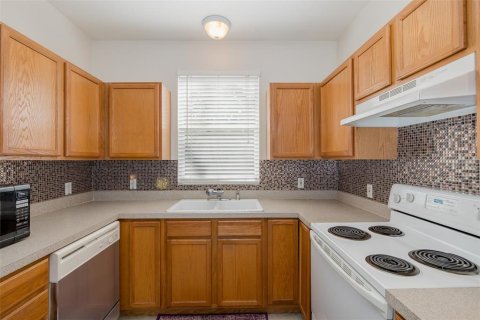 Townhouse in Largo, Florida 2 bedrooms, 105.26 sq.m. № 1771502 - photo 11