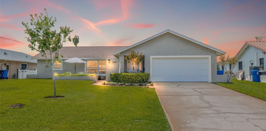 Casa en Saint Petersburg, Florida 3 dormitorios, 157.38 m2 № 1725557