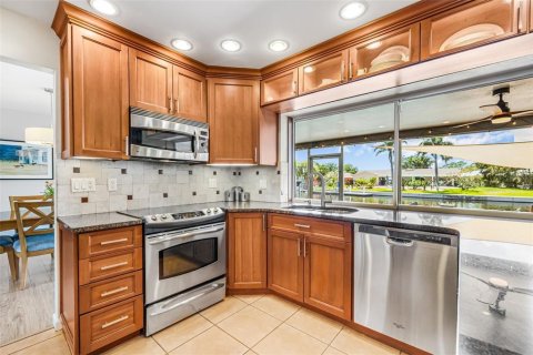 Casa en venta en Saint Petersburg, Florida, 3 dormitorios, 157.38 m2 № 1725557 - foto 14