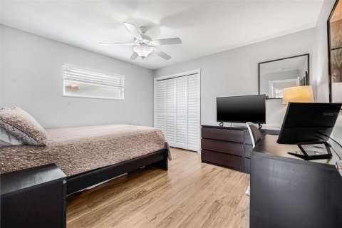 Casa en venta en Saint Petersburg, Florida, 3 dormitorios, 157.38 m2 № 1725557 - foto 30