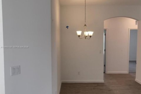 Villa ou maison à vendre à DeLand, Floride: 4 chambres № 2052646 - photo 3