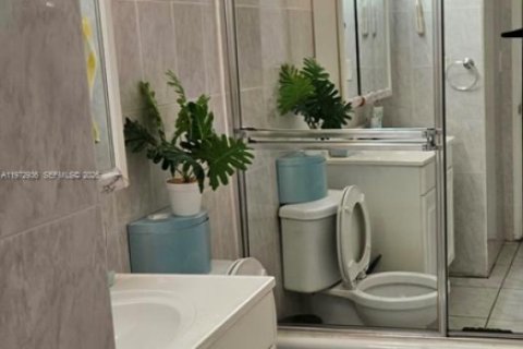 Copropriété à vendre à Sunny Isles Beach, Floride: 2 chambres, 101.64 m2 № 2033189 - photo 17
