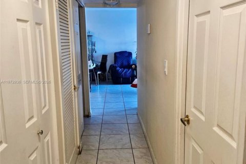 Condominio en venta en Sunny Isles Beach, Florida, 2 dormitorios, 101.64 m2 № 2033189 - foto 7