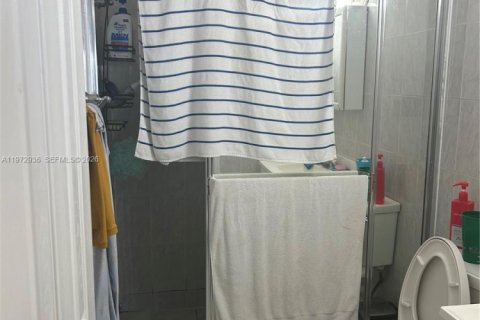 Copropriété à vendre à Sunny Isles Beach, Floride: 2 chambres, 101.64 m2 № 2033189 - photo 15