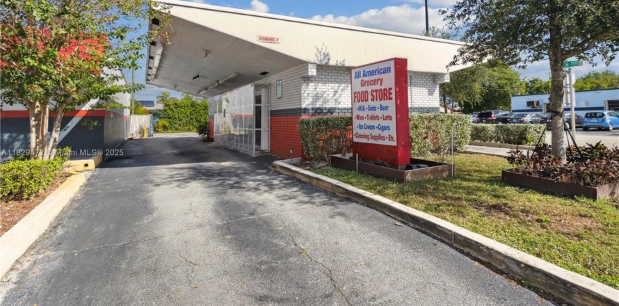 Propiedad comercial en Pompano Beach, Florida № 1802543