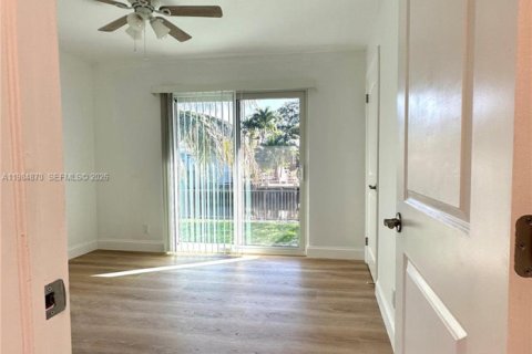 Купить виллу или дом в Холливуд, Флорида 3 спальни, 120.77м2, № 2045899 - фото 20