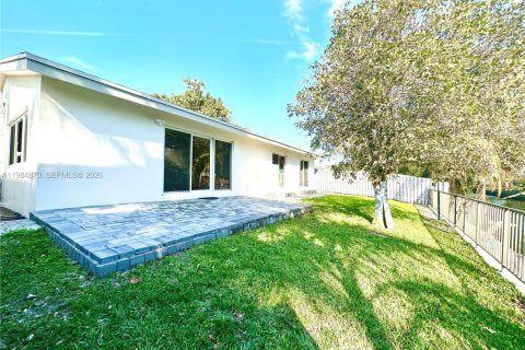 Купить виллу или дом в Холливуд, Флорида 3 спальни, 120.77м2, № 2045899 - фото 19