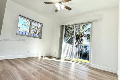 Купить виллу или дом в Холливуд, Флорида 3 спальни, 120.77м2, № 2045899 - фото 28