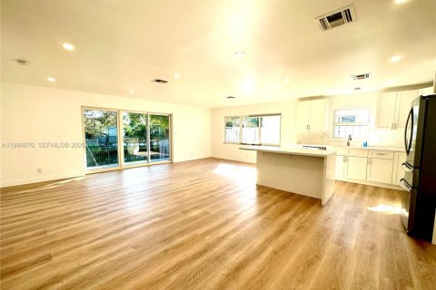 Купить виллу или дом в Холливуд, Флорида 3 спальни, 120.77м2, № 2045899 - фото 15