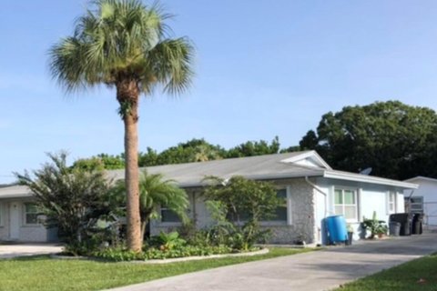 Condo in Fort Pierce, Florida, 1 bedroom  № 1127989