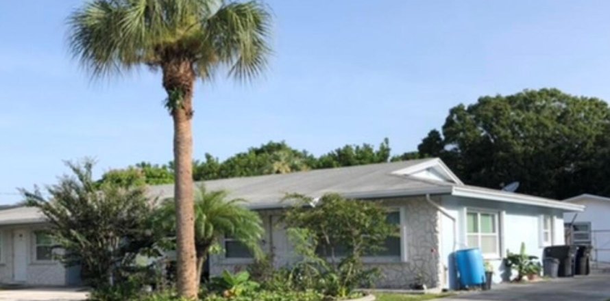 Condo in Fort Pierce, Florida, 1 bedroom  № 1127989