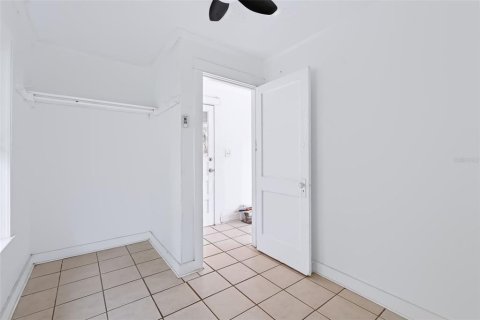 Commercial property in Clearwater, Florida 6 bedrooms, 169.08 sq.m. № 2420644 - photo 30