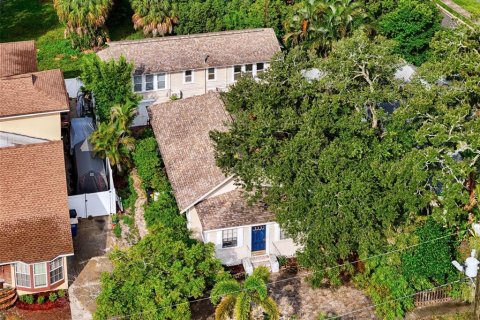 Commercial property in Clearwater, Florida 6 bedrooms, 169.08 sq.m. № 2420644 - photo 5