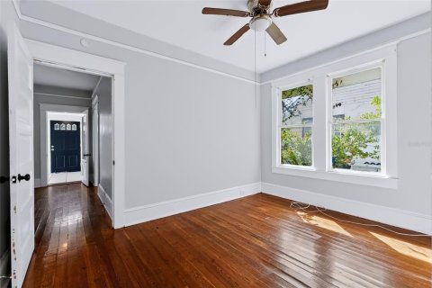 Commercial property in Clearwater, Florida 6 bedrooms, 169.08 sq.m. № 2420644 - photo 8