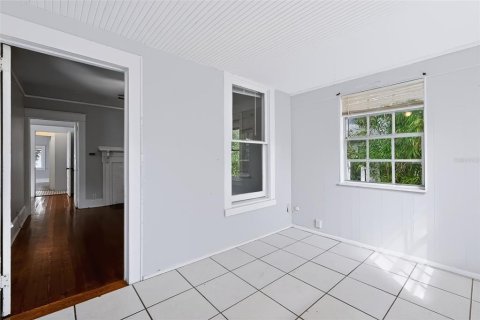 Commercial property in Clearwater, Florida 6 bedrooms, 169.08 sq.m. № 2420644 - photo 12