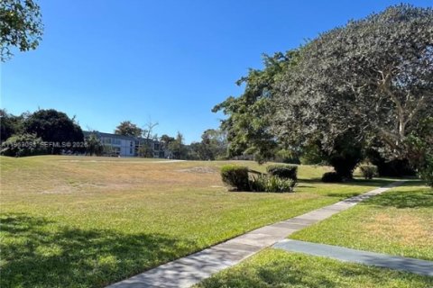 Copropriété à louer à Tamarac, Floride: 1 chambre, 76.64 m2 № 2023985 - photo 17
