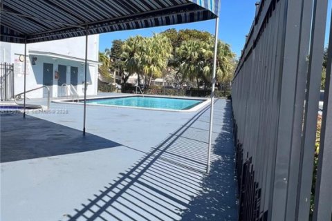 Copropriété à louer à Tamarac, Floride: 1 chambre, 76.64 m2 № 2023985 - photo 18