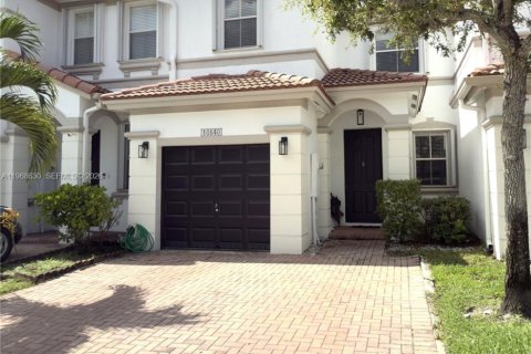Touwnhouse à Doral, Floride 3 chambres, 156.35 m2 № 2048316