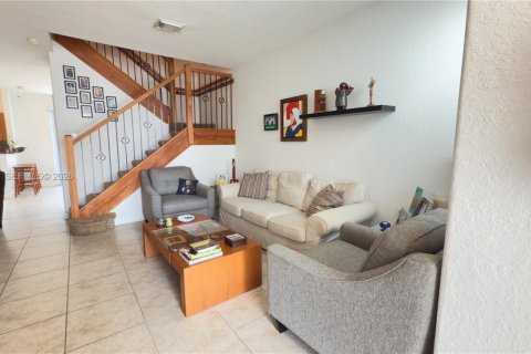 Touwnhouse à vendre à Doral, Floride: 3 chambres, 156.35 m2 № 2048316 - photo 9