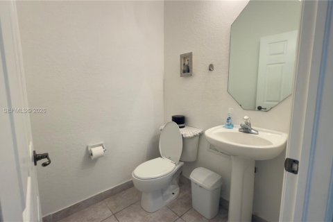 Touwnhouse à vendre à Doral, Floride: 3 chambres, 156.35 m2 № 2048316 - photo 18