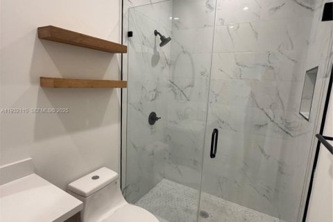 Apartamento en alquiler en Miami, Florida, 3 dormitorios, 92.9 m2 № 1991922 - foto 27