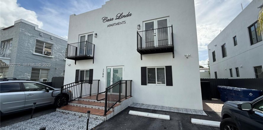 Apartamento en Miami, Florida 3 dormitorios, 92.9 m2 № 1991922